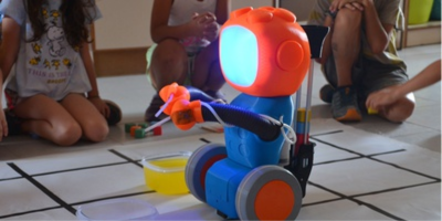 Robots per trencar estereotips a l'aula